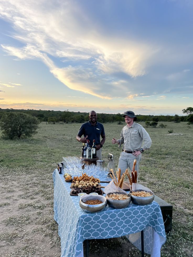 Bush Dining & Sundowners